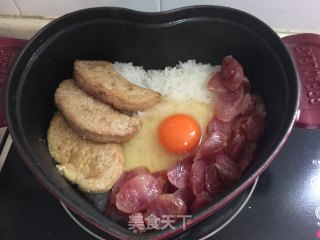 鹅肝腊肠煲仔饭的做法步骤：9
