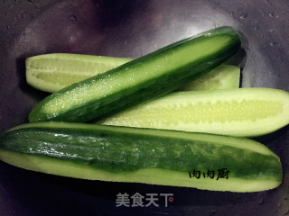 青瓜肉片炒蛋#肉肉厨#肉肉厨的做法步骤：1