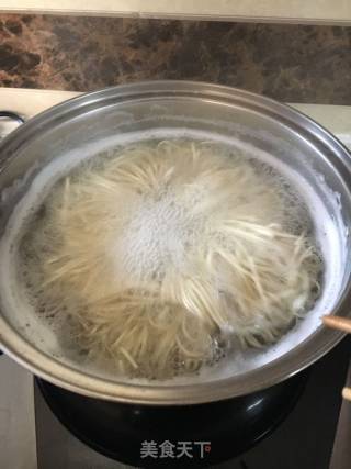滇味杂酱面的做法步骤：1