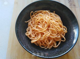 黑鱼汤胡萝卜面的做法步骤：7