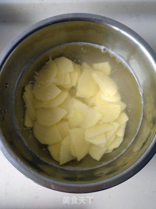 回锅土豆片的做法步骤：4