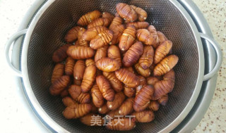 【香酥脆口】干煸蚕蛹的做法步骤：4