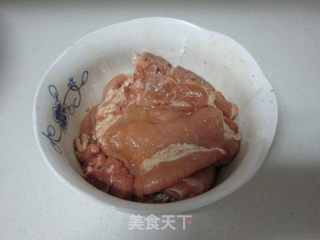 葱烧大排的做法步骤：1