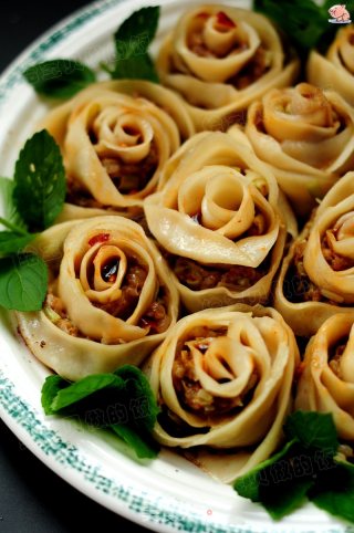 玫瑰花煎饺的做法步骤：17