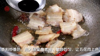 欲罢不能的美味【五花肉烧腐竹】的做法步骤：3