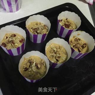 大枣核桃马芬蛋糕的做法步骤：8