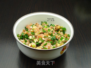 香菇猪肉煎饺的做法步骤：6
