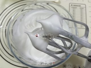 戚风拉花杯子蛋糕的做法步骤：11