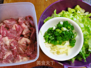 牛肉生菜粥的做法步骤：1