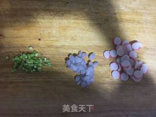 海鲜鸡蛋饼的做法步骤：3