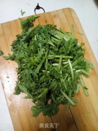 腌茼蒿的做法步骤：2