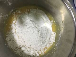 戚风蛋糕卷的做法步骤：4