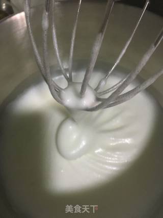 戚风蛋糕卷的做法步骤：8