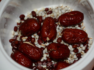 薏米红豆粥的做法步骤：6