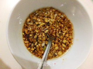 蒜蓉粉丝蒸三鲜的做法步骤：2