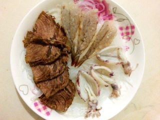 蒜蓉粉丝蒸三鲜的做法步骤：5