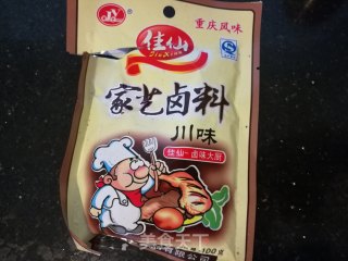 一步到位卤鸡翅的做法步骤：3