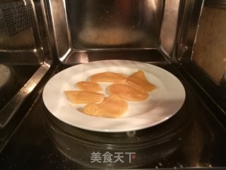 健康无油微波炉版虾片（自制小零食）的做法步骤：6