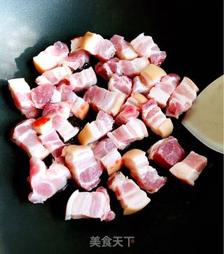 黃氏红烧肉的做法步骤：1