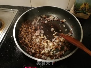 香菇牛肉炸酱面的做法步骤：5