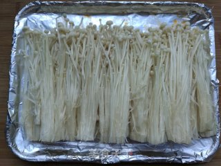 香烤金针菇的做法步骤：1