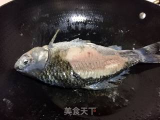 鲫鱼豆腐汤的做法步骤：3