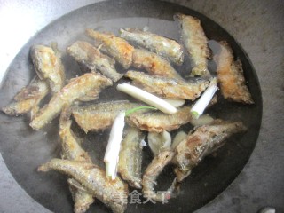 记忆中的美味小鱼汤的做法步骤：4