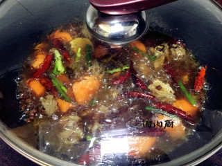 胡萝卜羊肉煲#肉肉厨的做法步骤：13