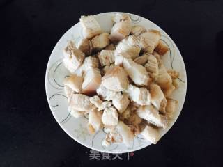 五花肉炖土豆的做法步骤：2