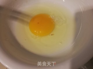 番茄炒蛋（国菜之西红柿炒鸡蛋）的做法步骤：1