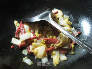 牛柳炒白菜的做法步骤：5