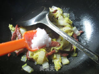 牛柳炒白菜的做法步骤：6