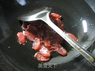 香肠炒芥兰的做法步骤：5