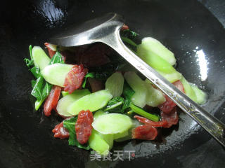 香肠炒芥兰的做法步骤：6