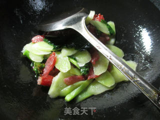 香肠炒芥兰的做法步骤：9