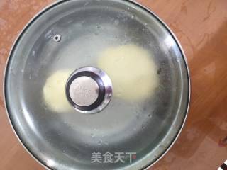蛋黄酥的做法步骤：5