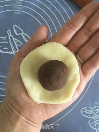 蛋黄酥的做法步骤：20