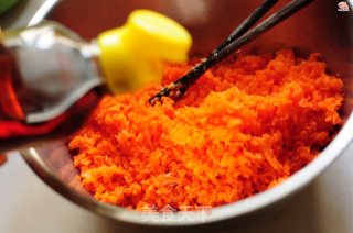 胡萝卜柳叶煎饺的做法步骤：5