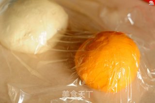 胡萝卜柳叶煎饺的做法步骤：7