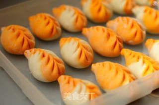 胡萝卜柳叶煎饺的做法步骤：16