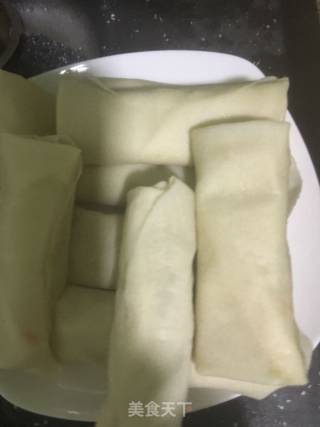 三鲜春卷的做法步骤：13