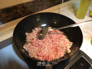 炒肉酱（杂酱帽子）的做法步骤：3