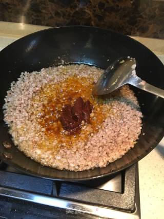 炒肉酱（杂酱帽子）的做法步骤：4