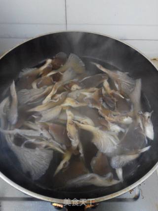 干炸平菇的做法步骤：3
