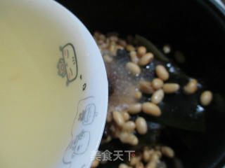 黄豆海带焖鸡翅根的做法步骤：9