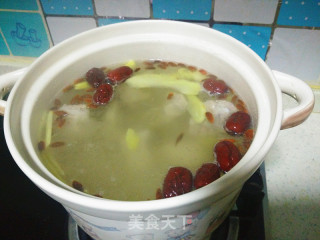 家的味道之两全其美排骨汤的做法步骤：4