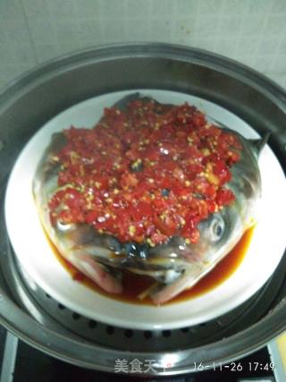 剁椒鱼头的做法步骤：3