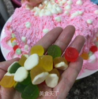 粉红泡泡浴生日蛋糕的做法步骤：8