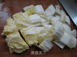 蚕豆炒白菜的做法步骤：2