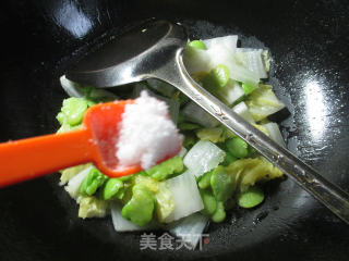 蚕豆炒白菜的做法步骤：7